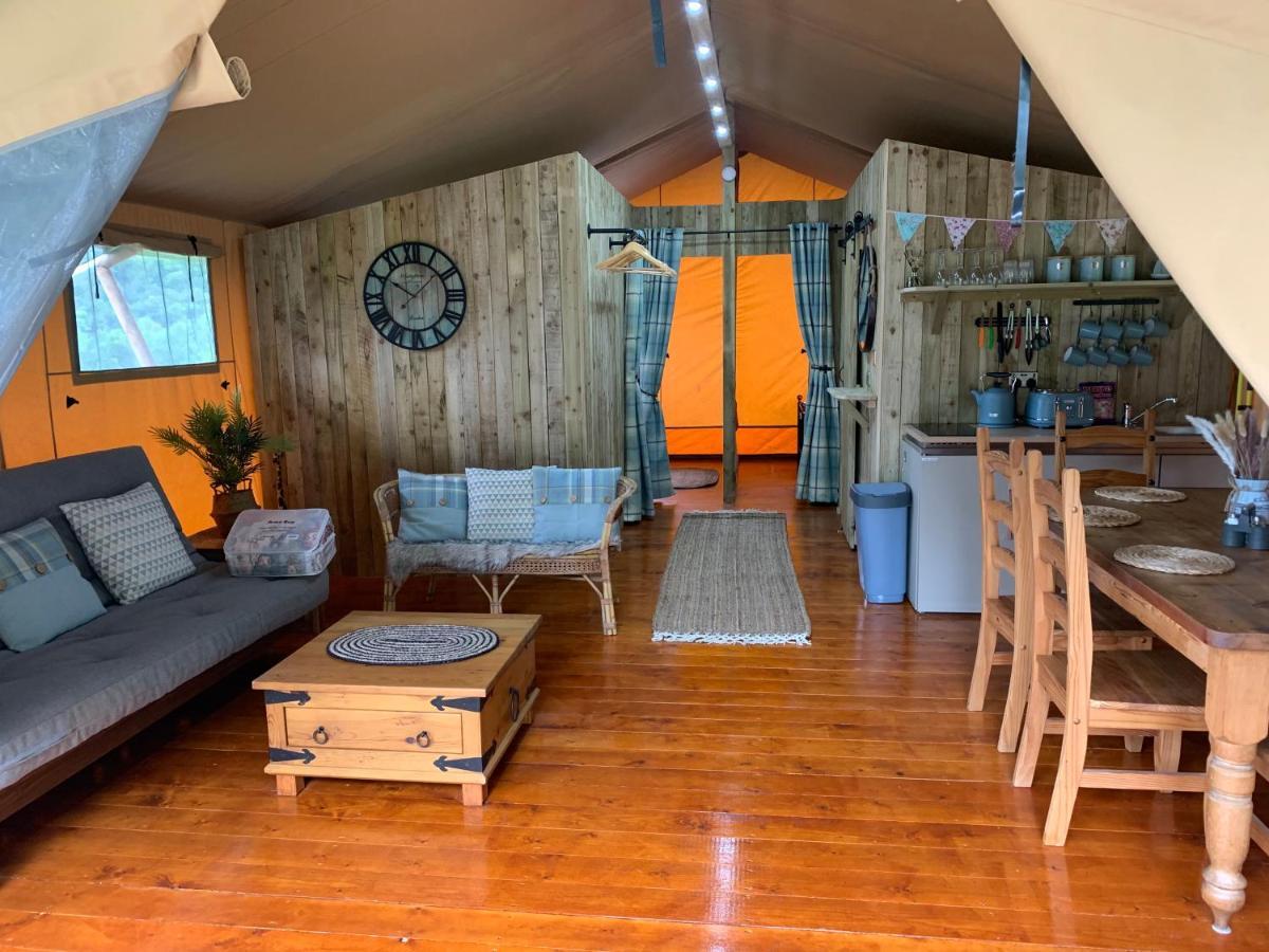 Mountain View Safari Tent With Hot Tub In The Heart Of Snowdonia ดอลเกซเซย์ ภายนอก รูปภาพ
